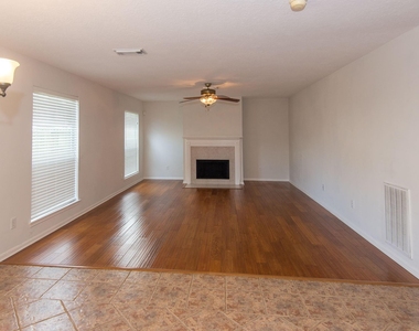 2207 Ames Street - Photo Thumbnail 7