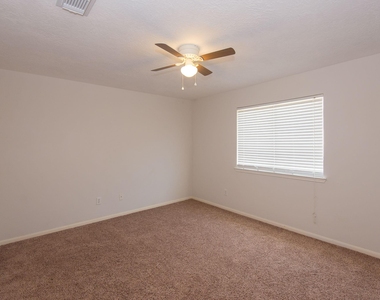2207 Ames Street - Photo Thumbnail 21