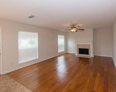 2207 Ames Street - Photo Thumbnail 8