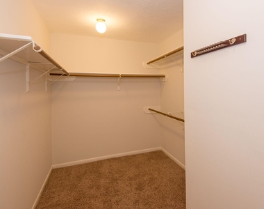 2207 Ames Street - Photo Thumbnail 15