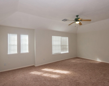 2207 Ames Street - Photo Thumbnail 10