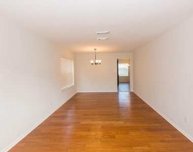 2207 Ames Street - Photo Thumbnail 3