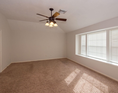 2207 Ames Street - Photo Thumbnail 11