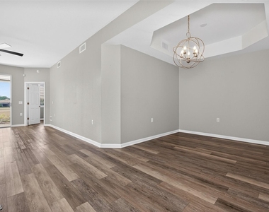 3111 Meandering Way - Photo Thumbnail 20