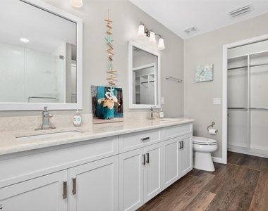 3111 Meandering Way - Photo Thumbnail 24
