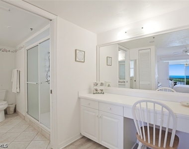 5501 Heron Point Drive - Photo Thumbnail 11