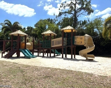 8265 Ibis Club Drive - Photo Thumbnail 13