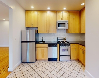 30 Charlton Street - Photo Thumbnail 8