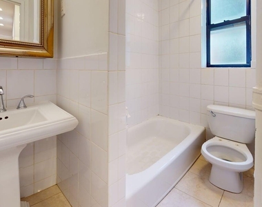 30 Charlton Street - Photo Thumbnail 5