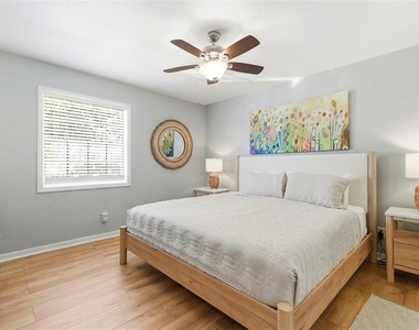 201 Pompano Drive Se - Photo Thumbnail 27