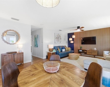 201 Pompano Drive Se - Photo Thumbnail 15