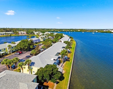 201 Pompano Drive Se - Photo Thumbnail 48