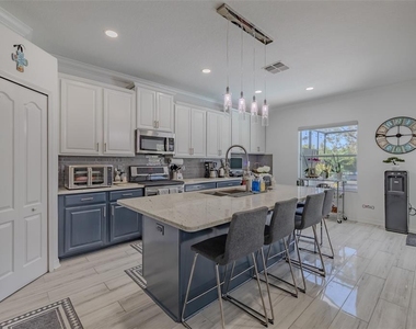13804 Trull Way - Photo Thumbnail 10