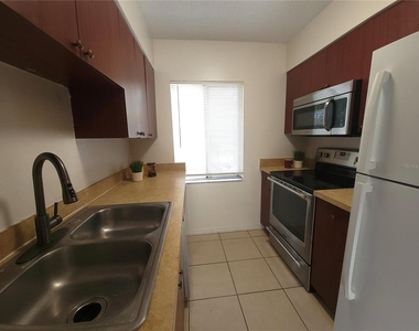7505 Pitch Pine Circle - Photo Thumbnail 14