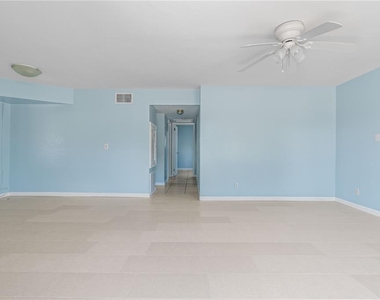 3711 W Leila Avenue - Photo Thumbnail 3