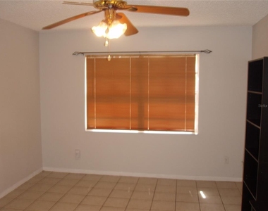 6468 Bonnie Bay Circle N - Photo Thumbnail 3