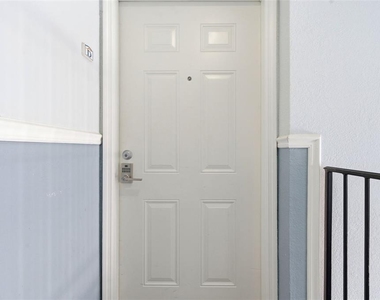 4805 Cobia Drive Se - Photo Thumbnail 5