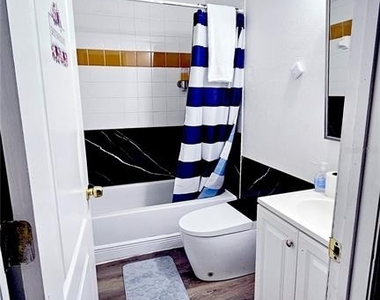 13612 N 21st Street - Photo Thumbnail 2