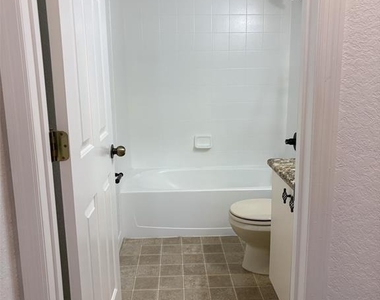 10922 Winter Crest Drive - Photo Thumbnail 12