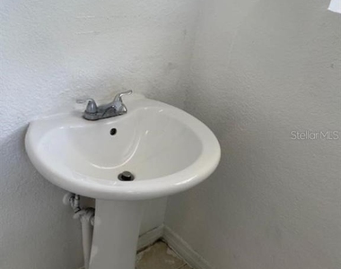 3411 N 13th Street - Photo Thumbnail 11
