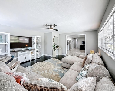 2449 66th Avenue S - Photo Thumbnail 3