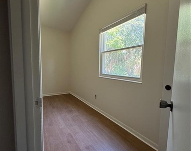 4201 La Dega Court - Photo Thumbnail 14