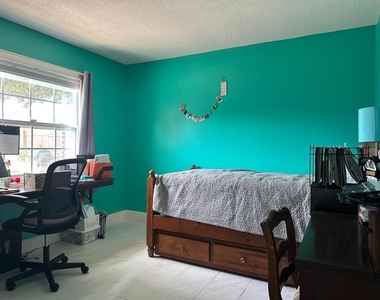 818 Mendoza Drive - Photo Thumbnail 41