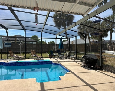 818 Mendoza Drive - Photo Thumbnail 7