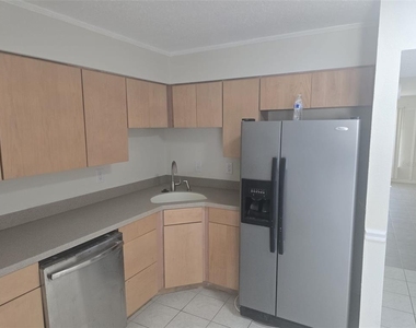 5850 Cypress Gardens Boulevard - Photo Thumbnail 11