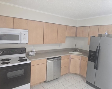 5850 Cypress Gardens Boulevard - Photo Thumbnail 3