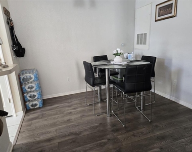 9085 Lee Vista Boulevard - Photo Thumbnail 12