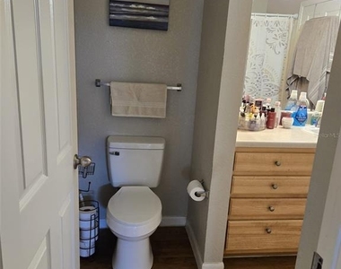 9085 Lee Vista Boulevard - Photo Thumbnail 6