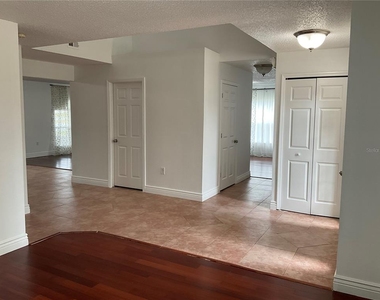 10318 Laxton Street - Photo Thumbnail 5