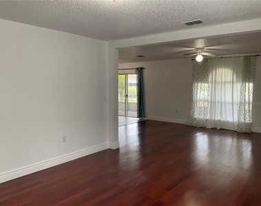 10318 Laxton Street - Photo Thumbnail 22
