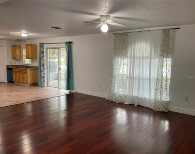 10318 Laxton Street - Photo Thumbnail 3