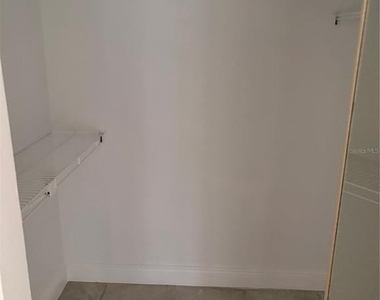 2717 N Poinciana Boulevard - Photo Thumbnail 8