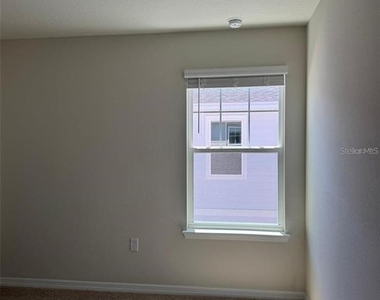 6385 Breeze Filled Lane - Photo Thumbnail 9
