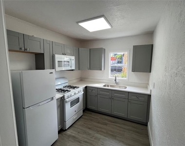 615 Dora Street - Photo Thumbnail 1
