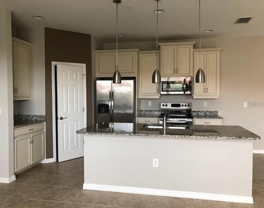 4219 Frontier Way - Photo Thumbnail 14