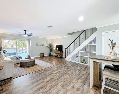 1655 58th Terrace S - Photo Thumbnail 4