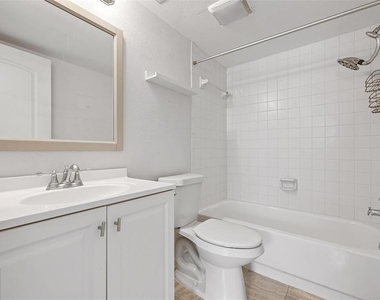 3223 Beneva Road - Photo Thumbnail 16