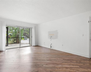 3223 Beneva Road - Photo Thumbnail 4