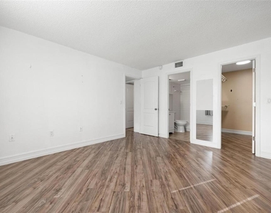 3223 Beneva Road - Photo Thumbnail 15
