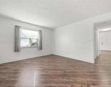 3223 Beneva Road - Photo Thumbnail 14