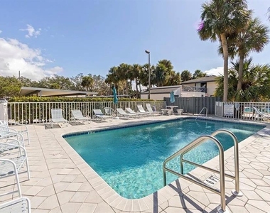 7294 Cloister Drive - Photo Thumbnail 17