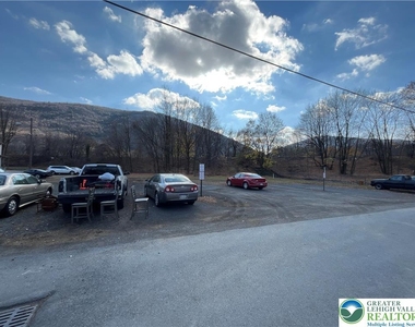 360 Lehigh Avenue - Photo Thumbnail 10