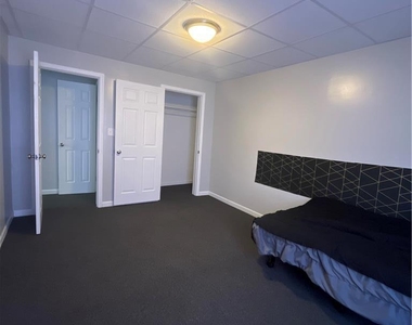 360 Lehigh Avenue - Photo Thumbnail 5