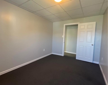 360 Lehigh Avenue - Photo Thumbnail 8