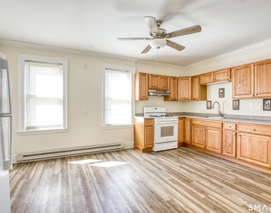 44-46 Glendale Avenue - Photo Thumbnail 2