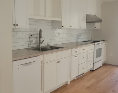 316 Grovers Avenue - Photo Thumbnail 3